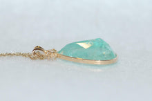 Load image into Gallery viewer, WOW! Emarald and Diamond Teardrop Necklace