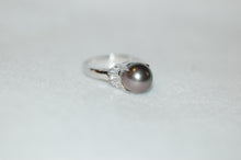 Load image into Gallery viewer, Tahitian and Diamond Fan Platinum Ring
