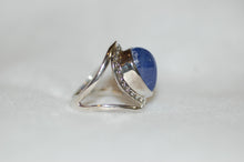 Load image into Gallery viewer, Tear Drop Cabochon Tanzanite Ring