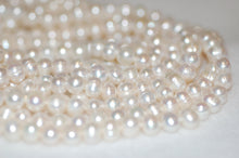 Load image into Gallery viewer, Never ending White Pearl Necklace