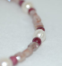 Load image into Gallery viewer, Red and White Geometric Necklace