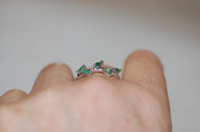 Load image into Gallery viewer, Five Stone Emerald Vine Band Ring