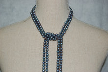 Load image into Gallery viewer, Never ending Peacock Pearl Necklace