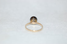 Load image into Gallery viewer, Black Pearl Solitaire Gold Ring