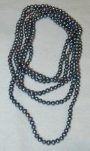 Load image into Gallery viewer, Never ending Peacock Pearl Necklace