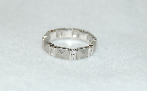 Chris Correia Fine Jewelry Platinum 'Sugarloaf' Two Diamond Band Ring