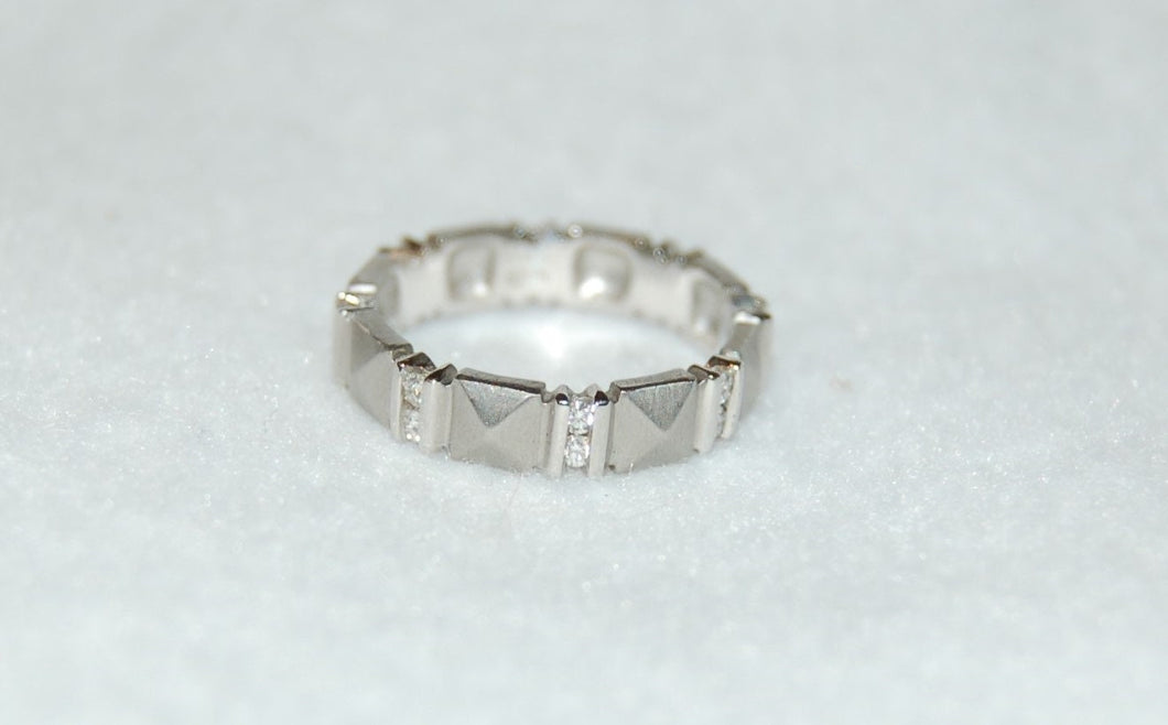 Chris Correia Fine Jewelry Platinum 'Sugarloaf' Two Diamond Band Ring