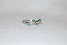 Load image into Gallery viewer, Five Stone Emerald Vine Band Ring