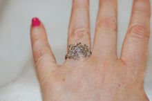 Load image into Gallery viewer, Daisy and Butterfly Diamond Stained Glass Ring