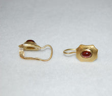 Load image into Gallery viewer, Byzantine Style Garnet Hangging Earrings