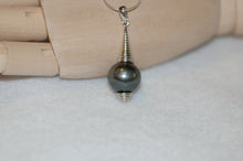 Load image into Gallery viewer, Tahitian Pearl Spiral Pendant