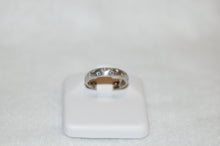 Load image into Gallery viewer, Etoile Diamond Platinum Band