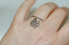 Load image into Gallery viewer, Diamond Flower Charm Ring