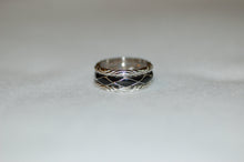 Load image into Gallery viewer, Hidalgo Black Enamel Harlequin Band Ring
