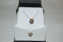 Load image into Gallery viewer, Coco Diamon Flower Necklace