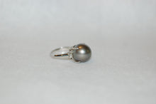 Load image into Gallery viewer, Tahitian Pearl and Diamond Baguette Platinum Ring