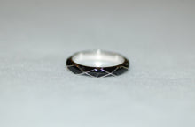 Load image into Gallery viewer, Hidalgo Black Enamel Harlequin Band Ring