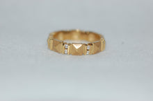 Load image into Gallery viewer, Chris Correia Diamond &#39;Sugarloaf&#39; Gold Band Ring