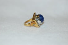 Load image into Gallery viewer, Tanzanite Cabochon Saturn Ring