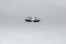 Load image into Gallery viewer, Hidalgo Enamel and Diamond Swirl Gold Band Ring