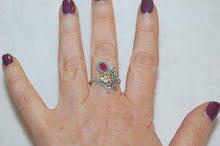Load image into Gallery viewer, Gemstone Fan Cocktail Ring
