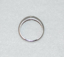 Load image into Gallery viewer, Floating Diamond Ring