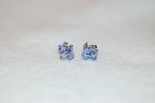 Load image into Gallery viewer, Tanzanite Clover Stud Earrings