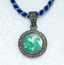 Load image into Gallery viewer, Floating Emerald Pendant