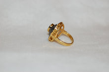 Load image into Gallery viewer, Emerald and Diamond Filigree Ring