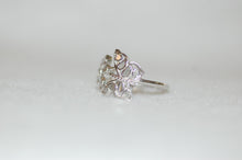 Load image into Gallery viewer, Daisy and Butterfly Diamond Stained Glass Ring