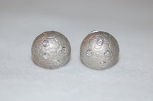 Load image into Gallery viewer, Globe Textured Diamond Earrings