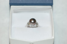 Load image into Gallery viewer, Tahitian and Diamond Fan Platinum Ring