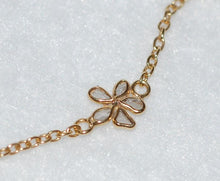 Load image into Gallery viewer, Diamond Slice Flower Necklace
