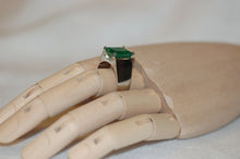 Load image into Gallery viewer, Emerald Statement Ring
