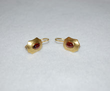 Load image into Gallery viewer, Byzantine Style Garnet Hangging Earrings