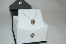 Load image into Gallery viewer, Coco Diamon Flower Necklace