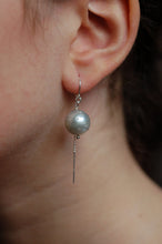 Load image into Gallery viewer, Black and White Pearl Threads